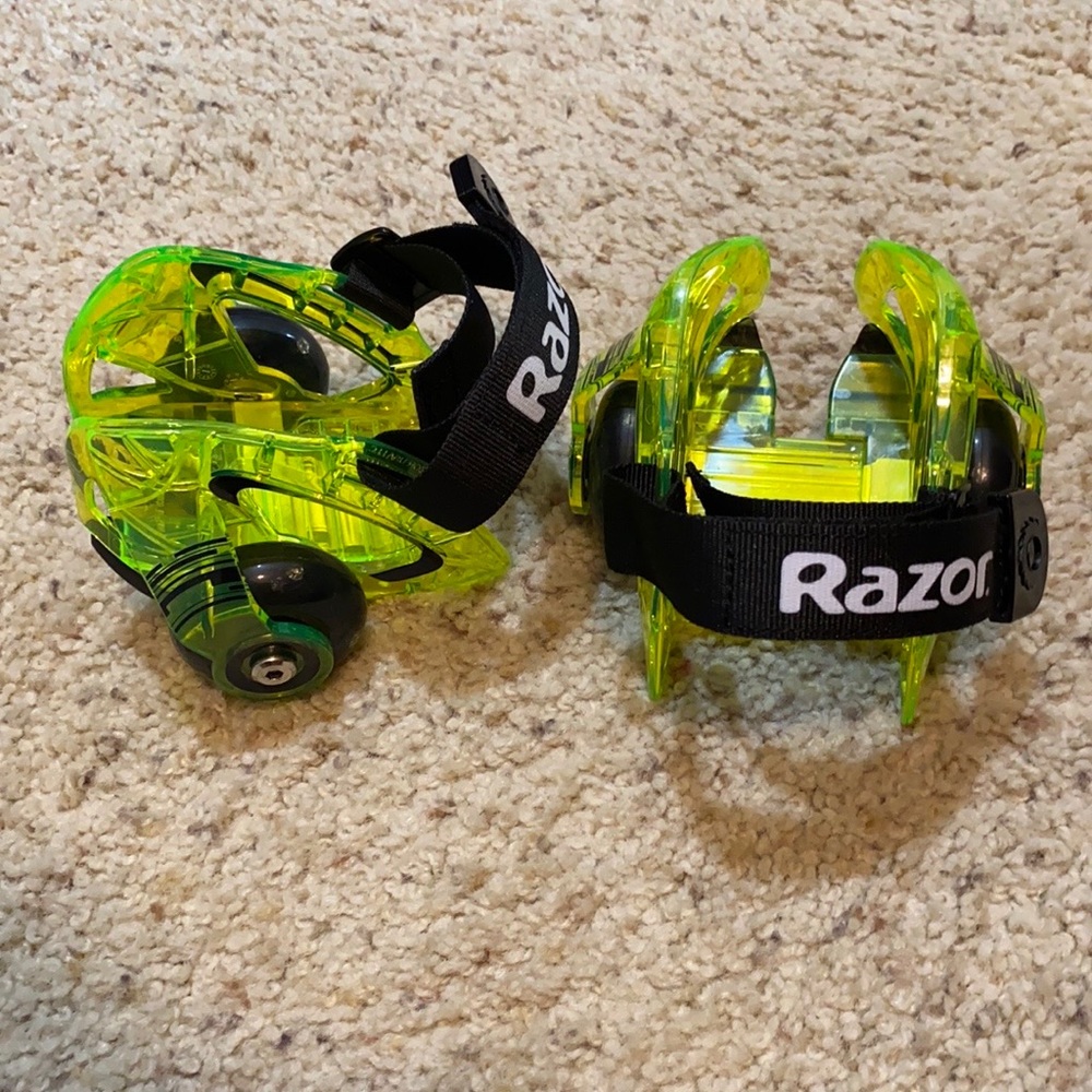 Children Rolled Skate By Razor - Picture 10 of 14
